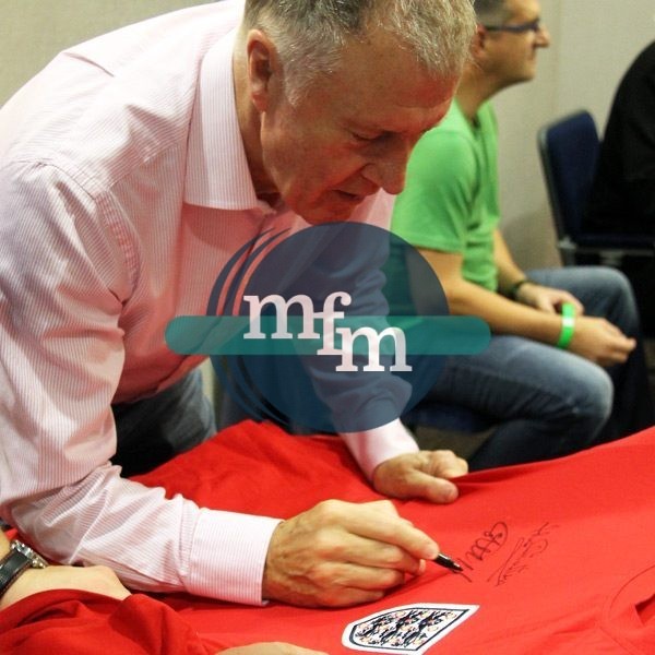 Replica 1966 England World Cup Final Shirt With Five Signatures