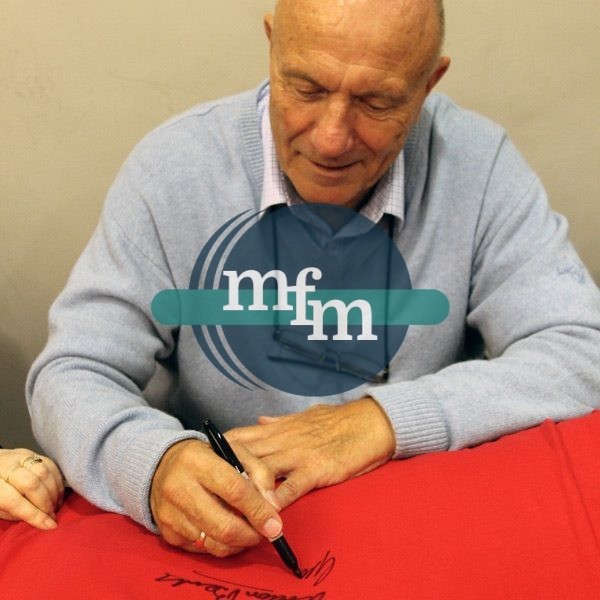 Replica 1966 England World Cup Final Shirt With Five Signatures