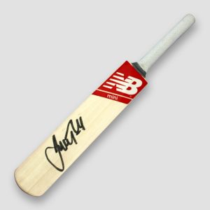 Jonathan Trott Signed Brand New, New Balance Mini Cricket Bat