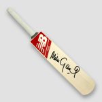 Jonathan Trott Signed Brand New, New Balance Mini Cricket Bat
