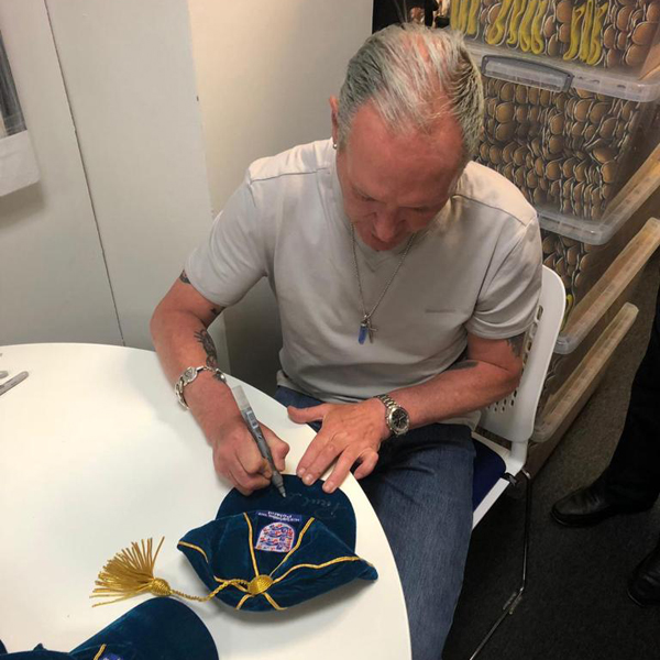 Paul ‘Gazza‘ Gascoigne signed Cap in Display Case