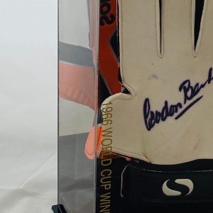 1966 World Cup Winner Gordon Banks Signed Sondico Goalkeeper Glove And Display Case - Image 4