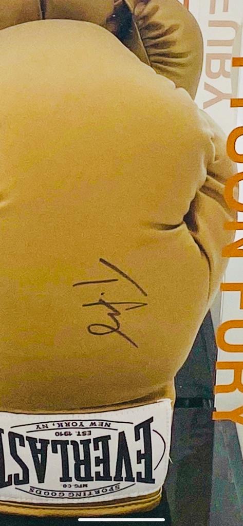 Tyson Fury the Gypsy King Hand Signed Everlast Gold Boxing Glove With Quality Display Case