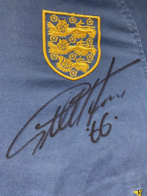 World Cup 1966 Replica Tracksuit Top Signed by the Goal Scorers, Geoff Hurst & Martin Peters)