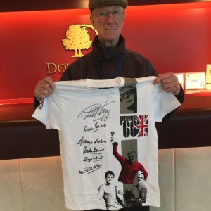 England 1966 World Cup Signed By 7 Retro T-Shirt and Photo Display framed - Image 3
