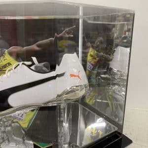 Usain Bolt Running Shoe Signed in Display Case - Image 4