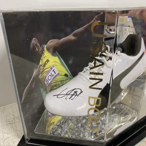 Usain Bolt Running Shoe Signed in Display Case - Image 3