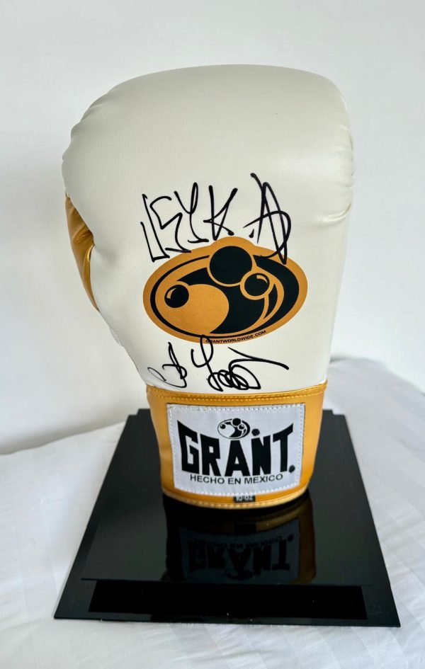Oleksandr Usyk Signed White & Gold  Boxing Glove  See photos